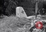 Standbild deutsche Flugzeuge Wrack Colomiers Frankreich, 1947, aus Sekunde 33 historischem Filmmaterial Videoclip 65675029116