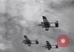 Standbild Bildung von P-61s Colomiers Frankreich, 1947, aus Sekunde 25 historischem Filmmaterial Videoclip 65675029119