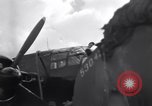 Standbild tanken P-61 Colomiers Frankreich, 1944, aus Sekunde 8 historischem Filmmaterial Videoclip 65675029126