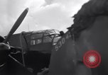 Standbild tanken P-61 Colomiers Frankreich, 1944, aus Sekunde 9 historischem Filmmaterial Videoclip 65675029126