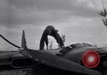 Standbild tanken P-61 Colomiers Frankreich, 1944, aus Sekunde 12 historischem Filmmaterial Videoclip 65675029126