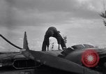 Standbild tanken P-61 Colomiers Frankreich, 1944, aus Sekunde 14 historischem Filmmaterial Videoclip 65675029126