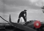 Standbild tanken P-61 Colomiers Frankreich, 1944, aus Sekunde 18 historischem Filmmaterial Videoclip 65675029126
