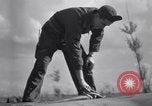 Standbild tanken P-61 Colomiers Frankreich, 1944, aus Sekunde 26 historischem Filmmaterial Videoclip 65675029126