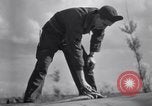 Standbild tanken P-61 Colomiers Frankreich, 1944, aus Sekunde 27 historischem Filmmaterial Videoclip 65675029126