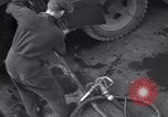 Standbild tanken P-61 Colomiers Frankreich, 1944, aus Sekunde 54 historischem Filmmaterial Videoclip 65675029126