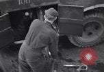 Standbild tanken P-61 Colomiers Frankreich, 1944, aus Sekunde 59 historischem Filmmaterial Videoclip 65675029126