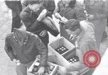 Immagine di Razione di uova e arance Colomiers Francia, 1944, secondo 1 filmato di repertorio 65675029129