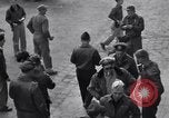Immagine di Razione di uova e arance Colomiers Francia, 1944, secondo 11 filmato di repertorio 65675029129
