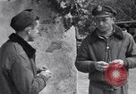 Immagine di Razione di uova e arance Colomiers Francia, 1944, secondo 33 filmato di repertorio 65675029129