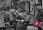 Immagine di Razione di uova e arance Colomiers Francia, 1944, secondo 44 filmato di repertorio 65675029129