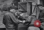 Immagine di Razione di uova e arance Colomiers Francia, 1944, secondo 45 filmato di repertorio 65675029129