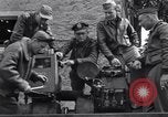 Immagine di Razione di uova e arance Colomiers Francia, 1944, secondo 50 filmato di repertorio 65675029129