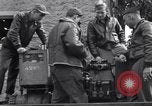 Immagine di Razione di uova e arance Colomiers Francia, 1944, secondo 52 filmato di repertorio 65675029129