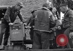 Immagine di Razione di uova e arance Colomiers Francia, 1944, secondo 53 filmato di repertorio 65675029129