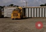 Standbild Gabelstapler Saigon Vietnam, 1967, aus Sekunde 45 historischem Filmmaterial Videoclip 65675029136