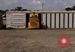 Standbild Gabelstapler Saigon Vietnam, 1967, aus Sekunde 50 historischem Filmmaterial Videoclip 65675029136