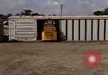 Standbild Gabelstapler Saigon Vietnam, 1967, aus Sekunde 51 historischem Filmmaterial Videoclip 65675029136