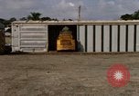 Standbild Gabelstapler Saigon Vietnam, 1967, aus Sekunde 55 historischem Filmmaterial Videoclip 65675029136