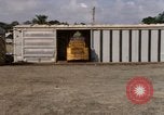Standbild Gabelstapler Saigon Vietnam, 1967, aus Sekunde 58 historischem Filmmaterial Videoclip 65675029136
