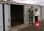 Standbild Gabelstapler Saigon Vietnam, 1967, aus Sekunde 62 historischem Filmmaterial Videoclip 65675029136