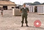 Standbild amerikanischer Offizier Saigon Vietnam, 1967, aus Sekunde 11 historischem Filmmaterial Videoclip 65675029137