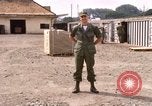 Standbild amerikanischer Offizier Saigon Vietnam, 1967, aus Sekunde 20 historischem Filmmaterial Videoclip 65675029137