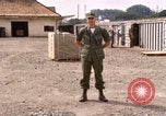Standbild amerikanischer Offizier Saigon Vietnam, 1967, aus Sekunde 22 historischem Filmmaterial Videoclip 65675029137