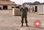 Standbild amerikanischer Offizier Saigon Vietnam, 1967, aus Sekunde 23 historischem Filmmaterial Videoclip 65675029137