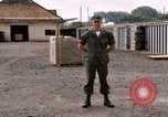 Standbild amerikanischer Offizier Saigon Vietnam, 1967, aus Sekunde 36 historischem Filmmaterial Videoclip 65675029137