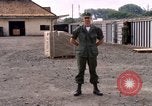 Standbild amerikanischer Offizier Saigon Vietnam, 1967, aus Sekunde 38 historischem Filmmaterial Videoclip 65675029137