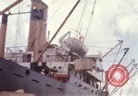 Standbild entladen liefert Saigon Vietnam, 1967, aus Sekunde 11 historischem Filmmaterial Videoclip 65675029141