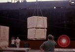 Standbild entladen liefert Saigon Vietnam, 1967, aus Sekunde 27 historischem Filmmaterial Videoclip 65675029141
