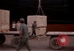 Standbild entladen liefert Saigon Vietnam, 1967, aus Sekunde 32 historischem Filmmaterial Videoclip 65675029141