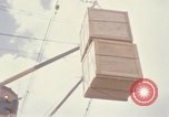 Standbild entladen liefert Saigon Vietnam, 1967, aus Sekunde 41 historischem Filmmaterial Videoclip 65675029141