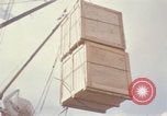 Standbild entladen liefert Saigon Vietnam, 1967, aus Sekunde 43 historischem Filmmaterial Videoclip 65675029141
