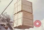 Standbild entladen liefert Saigon Vietnam, 1967, aus Sekunde 44 historischem Filmmaterial Videoclip 65675029141