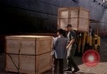 Standbild entladen liefert Saigon Vietnam, 1967, aus Sekunde 56 historischem Filmmaterial Videoclip 65675029141
