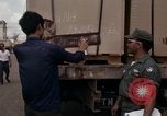 Image stencil caisses d'alimentation Saigon Vietnam, 1967, de la seconde 20 séquences d'archives historiques vidéo 65675029143