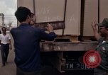 Image stencil caisses d'alimentation Saigon Vietnam, 1967, de la seconde 24 séquences d'archives historiques vidéo 65675029143
