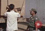 Image stencil caisses d'alimentation Saigon Vietnam, 1967, de la seconde 34 séquences d'archives historiques vidéo 65675029143