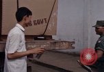Image stencil caisses d'alimentation Saigon Vietnam, 1967, de la seconde 45 séquences d'archives historiques vidéo 65675029143