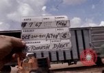 Immagine di Carico-scarico dei materiali di consumo Saigon Vietnam, 1967, secondo 4 filmato di repertorio 65675029144