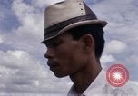 Immagine di Carico-scarico dei materiali di consumo Saigon Vietnam, 1967, secondo 26 filmato di repertorio 65675029144