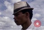 Immagine di Carico-scarico dei materiali di consumo Saigon Vietnam, 1967, secondo 27 filmato di repertorio 65675029144