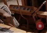 Immagine di Carico-scarico dei materiali di consumo Saigon Vietnam, 1967, secondo 42 filmato di repertorio 65675029144