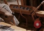 Immagine di Carico-scarico dei materiali di consumo Saigon Vietnam, 1967, secondo 44 filmato di repertorio 65675029144