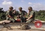 Standbild gepanzerten Railroad train Dian Vietnam, 1967, aus Sekunde 27 historischem Filmmaterial Videoclip 65675029145