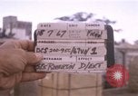 Image du déchargement de marchandises Saigon Vietnam, 1967, de la seconde 46 séquences d'archives historiques vidéo 65675029150
