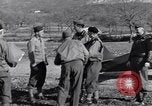 Immagine di Generale americano Mark Wayne Clark Prata Italia, 1944, secondo 13 filmato di repertorio 65675029154